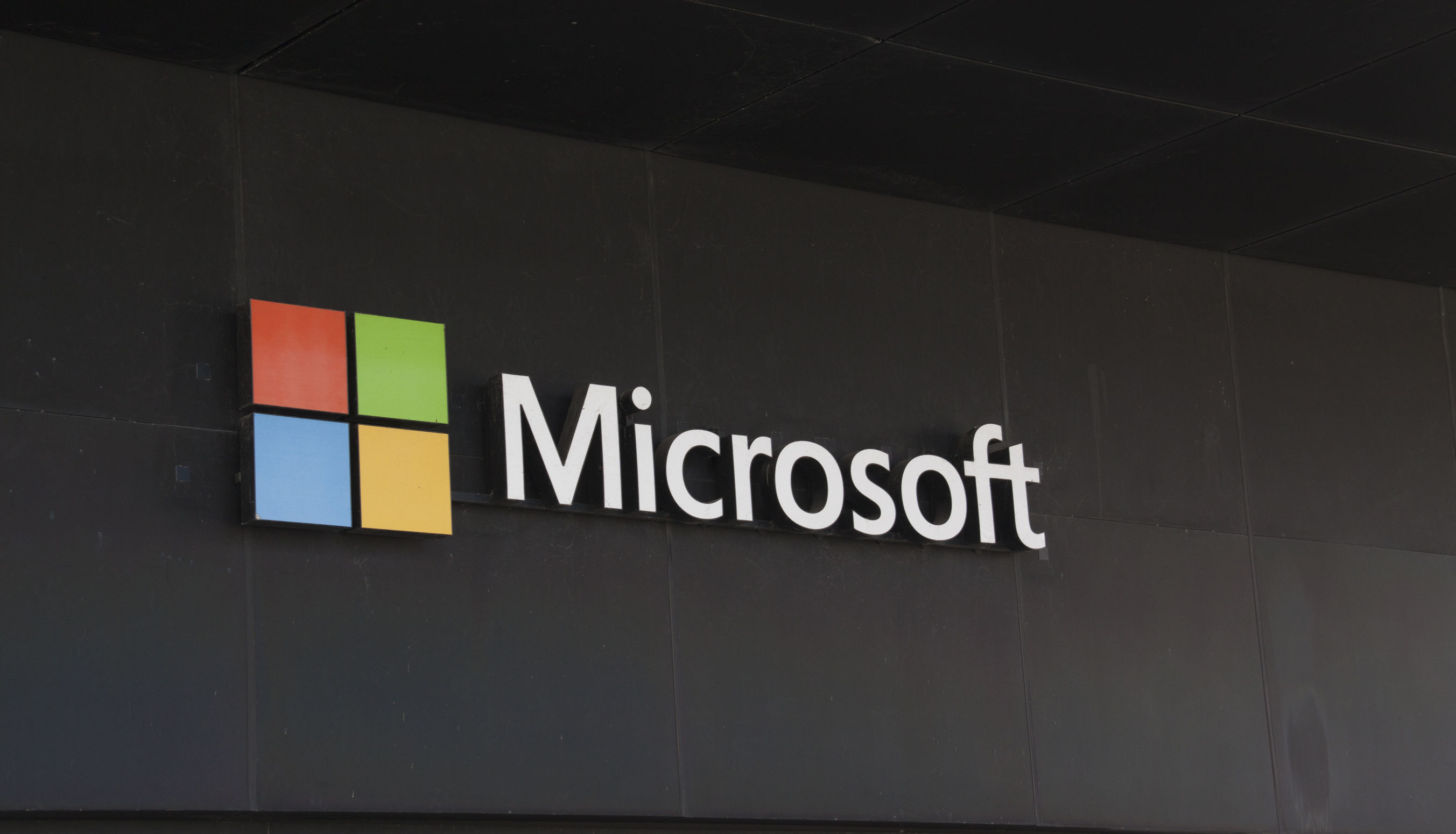 Microsoft definitions. Майкрософт. Корпорация Microsoft. Логотип Майкрософт. Компания Microsoft картинка.