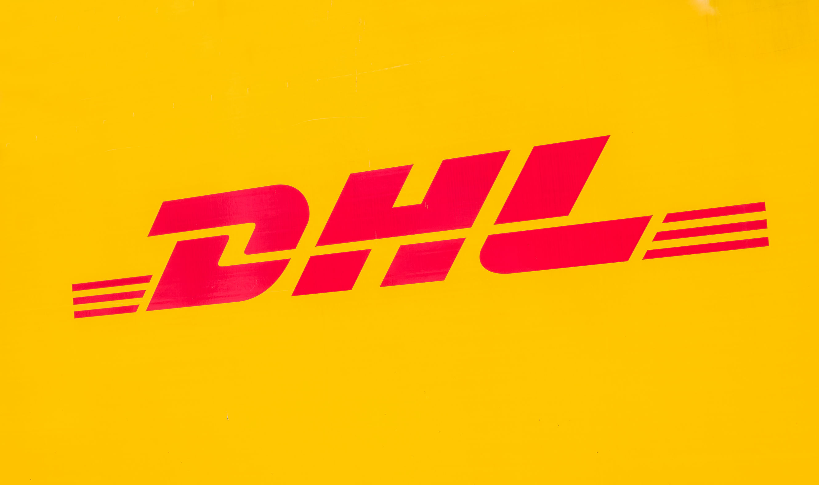 Dhl алматы. Наклейка DHL. Логотип DHL Express. Желтый логотип. Красно желтый логотип.